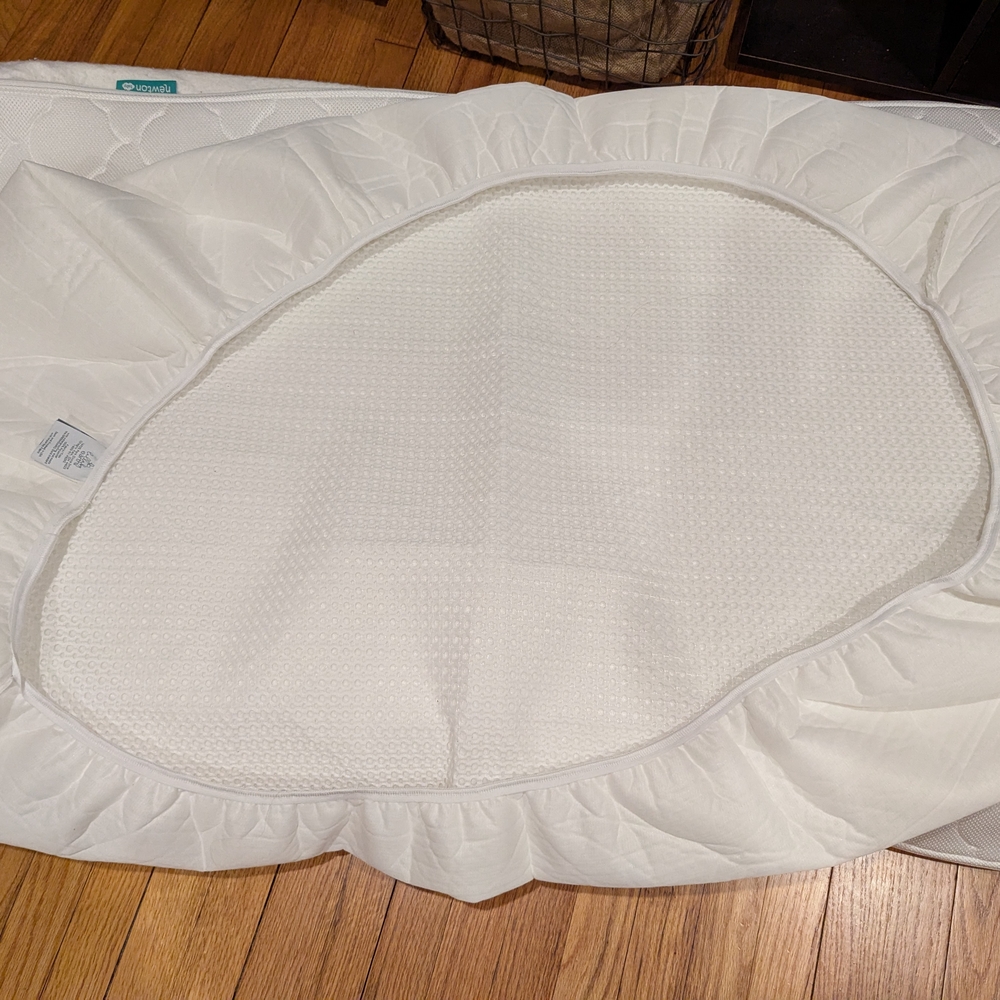 Lullaby Earth White Crib Mattress Cover